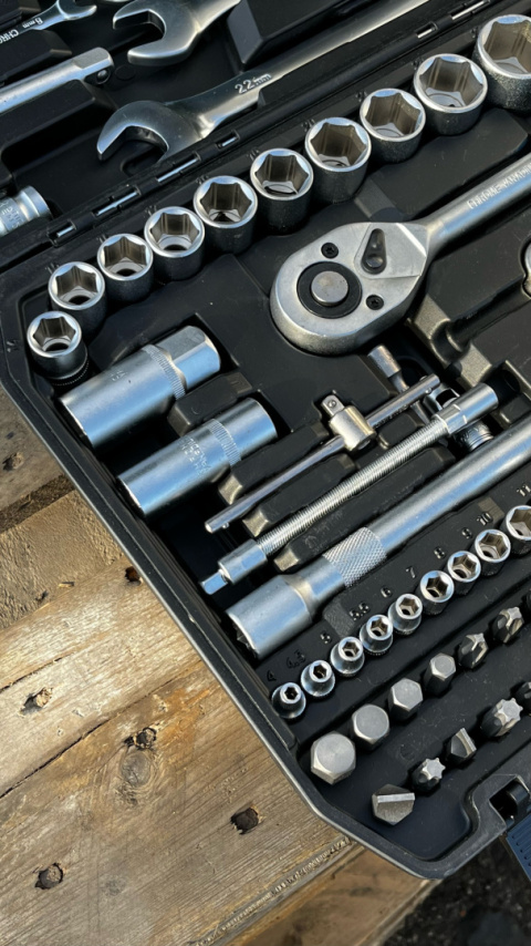 zestaw kluczy nasadowych 108 el crv bituxx grzechotki torx w walizce