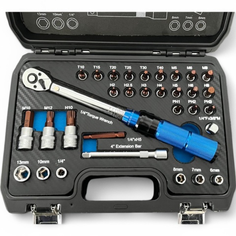 Klucz dynamometryczny z nasadkami 32 elementy