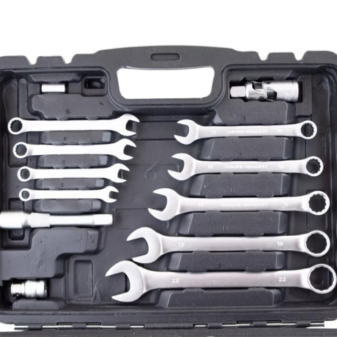 zestaw narzędzi 82 el grzechotki klucze crv walizka garaż warsztat